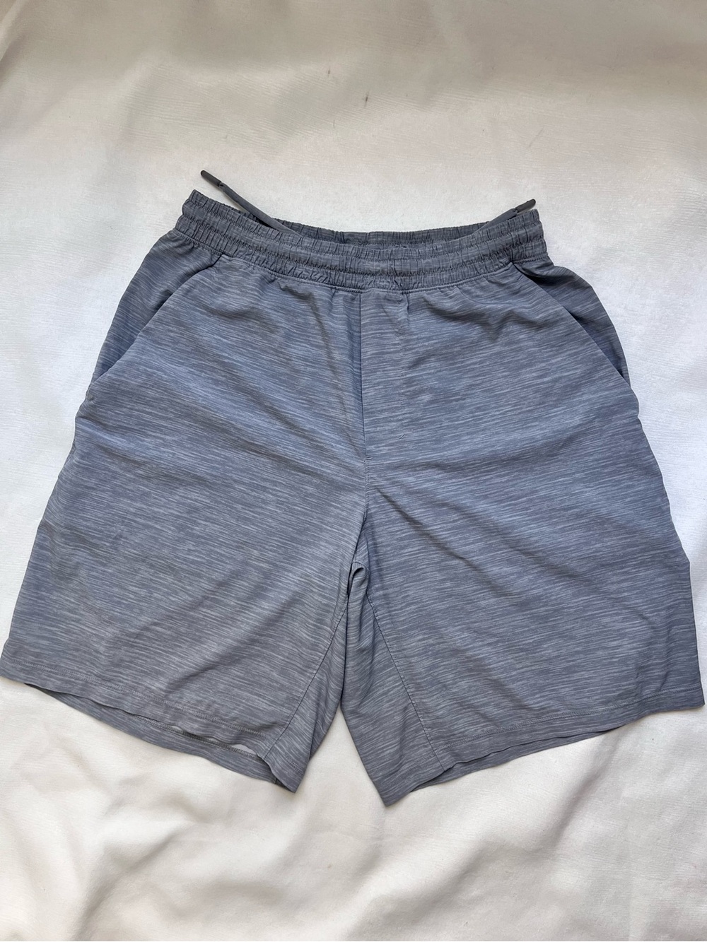 Lululemon Men's Pace Breaker linerless Performance Active Shorts - Gray S